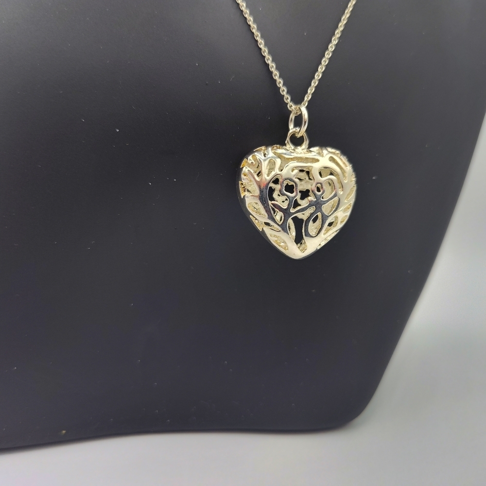 .925 Sterling Silver Puffed Heart Pendant Necklace - Picture 3 of 3